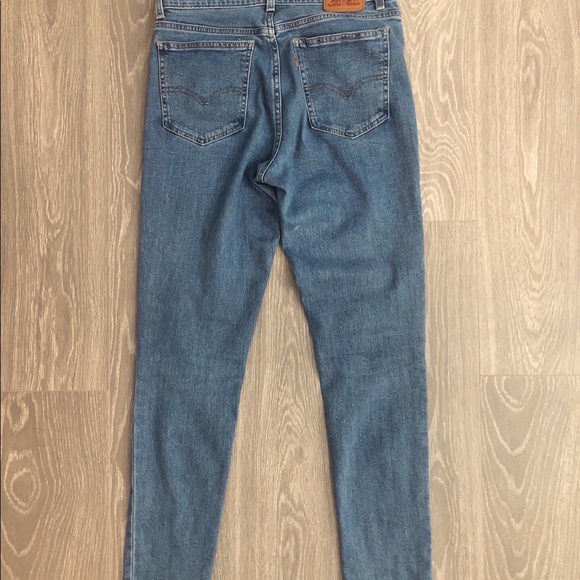 *SOLD* Levi’s 712 Vintage High Rise Skinny Jeans - Picture 3 of 4